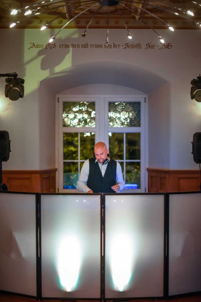 ANDY DJ für die Party Feier das Jubiläum